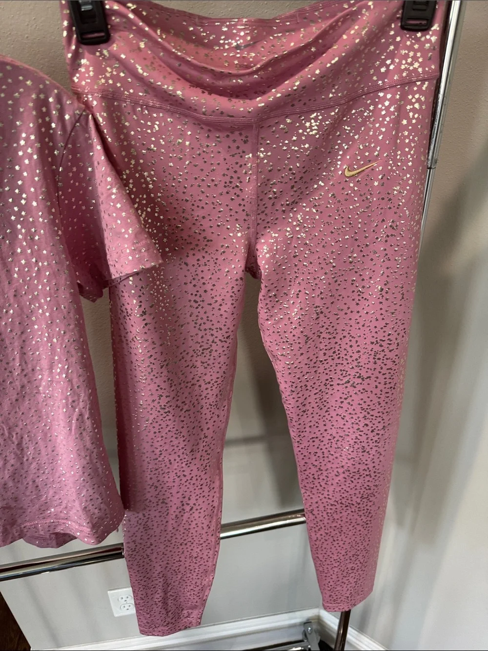 Nike Big Girls Pink Speckled Tee & High-Rise Leggings